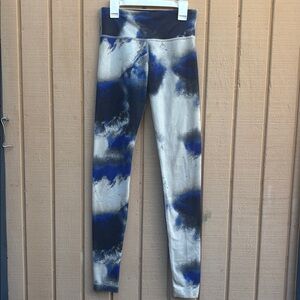 lululemon athletica Blue and Black Tie-Dye Leggings
